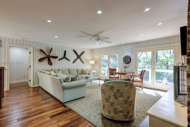 13 Wren Dr, Hilton Head Island, SC 29928