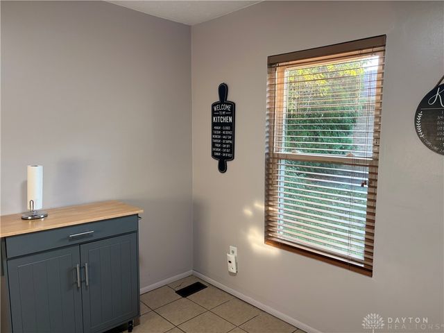 5015 Yalecrest Drive, Dayton, OH 45417