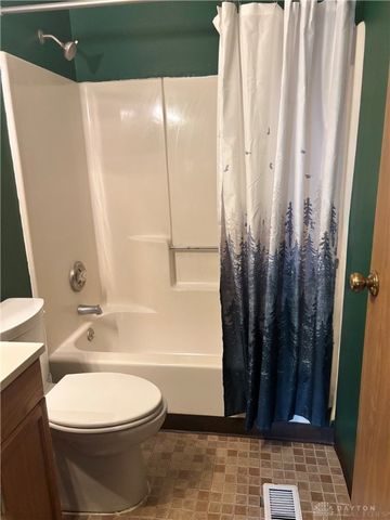 5015 Yalecrest Drive, Dayton, OH 45417