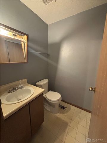 5015 Yalecrest Drive, Dayton, OH 45417