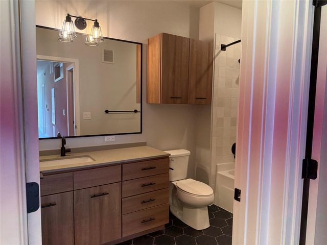 4510 Terry O LN 320, Austin, TX 78745