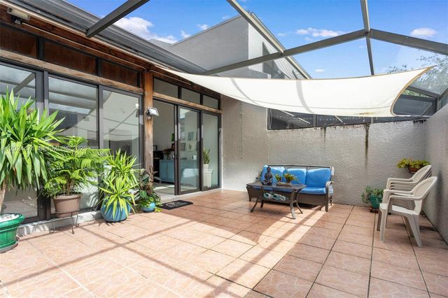 1461 NW 113th Ave, Pembroke Pines, FL 33026