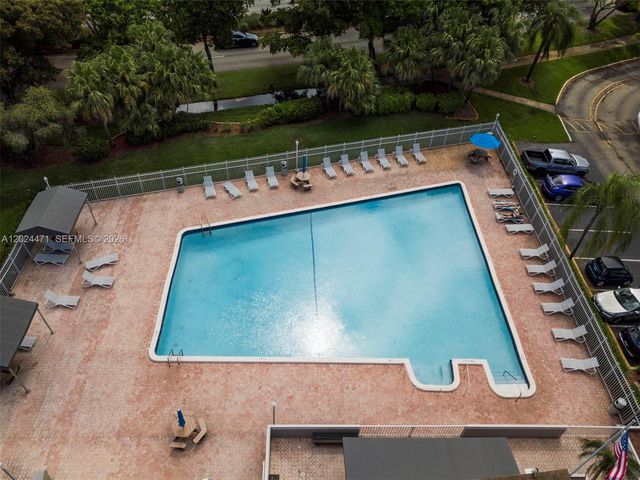 1461 NW 113th Ave, Pembroke Pines, FL 33026