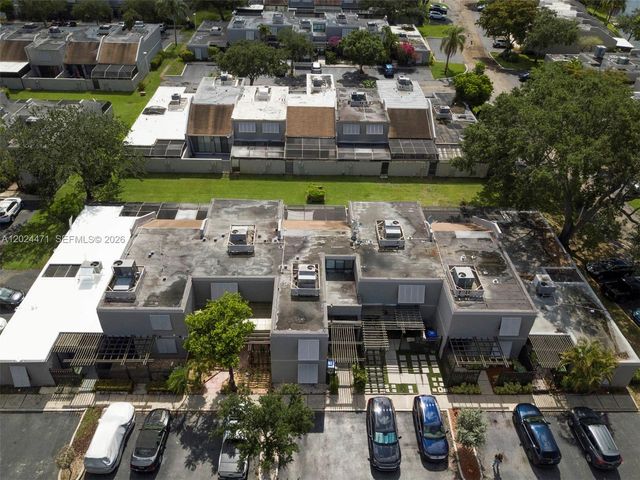 1461 NW 113th Ave, Pembroke Pines, FL 33026