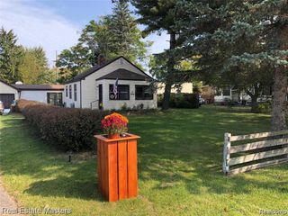 4480 Pine Grove Avenue, Fort Gratiot, MI 48059