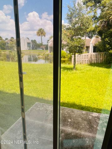 7845 ECHO SPRINGS Road, Jacksonville, FL 32256