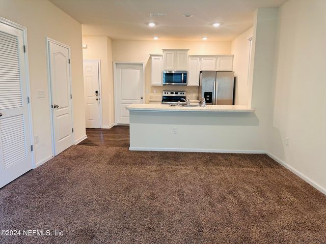 7845 ECHO SPRINGS Road, Jacksonville, FL 32256