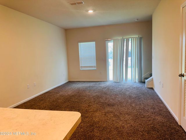 7845 ECHO SPRINGS Road, Jacksonville, FL 32256