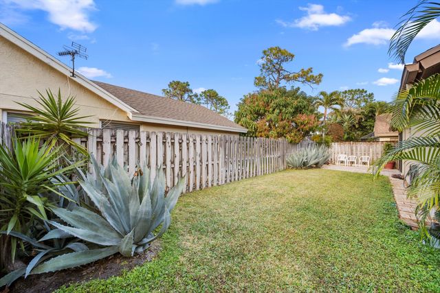 13011 Blue Lake Drive, Wellington, FL 33414