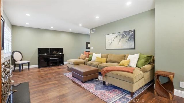 2336 Cynthia Court, Costa Mesa, CA 92627