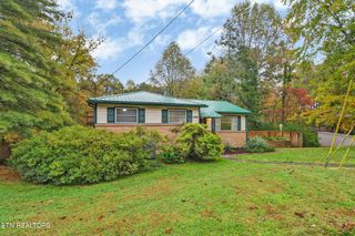 109 Wakefield Rd, Oak Ridge, TN 37830