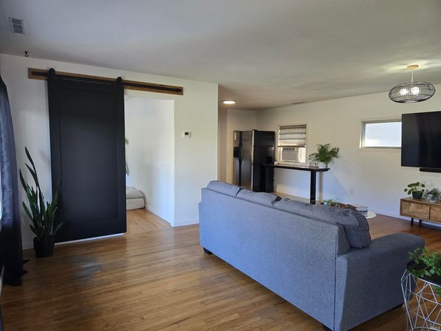 211 Parker Avenue, Kendallville, IN 46755