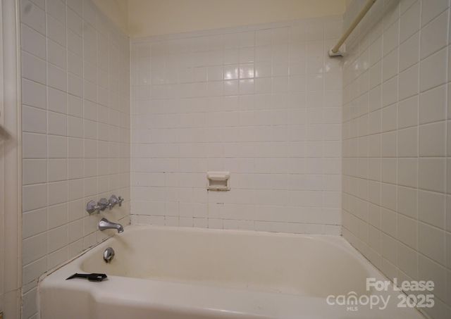 179 N Canterbury Road, Charlotte, NC 28211