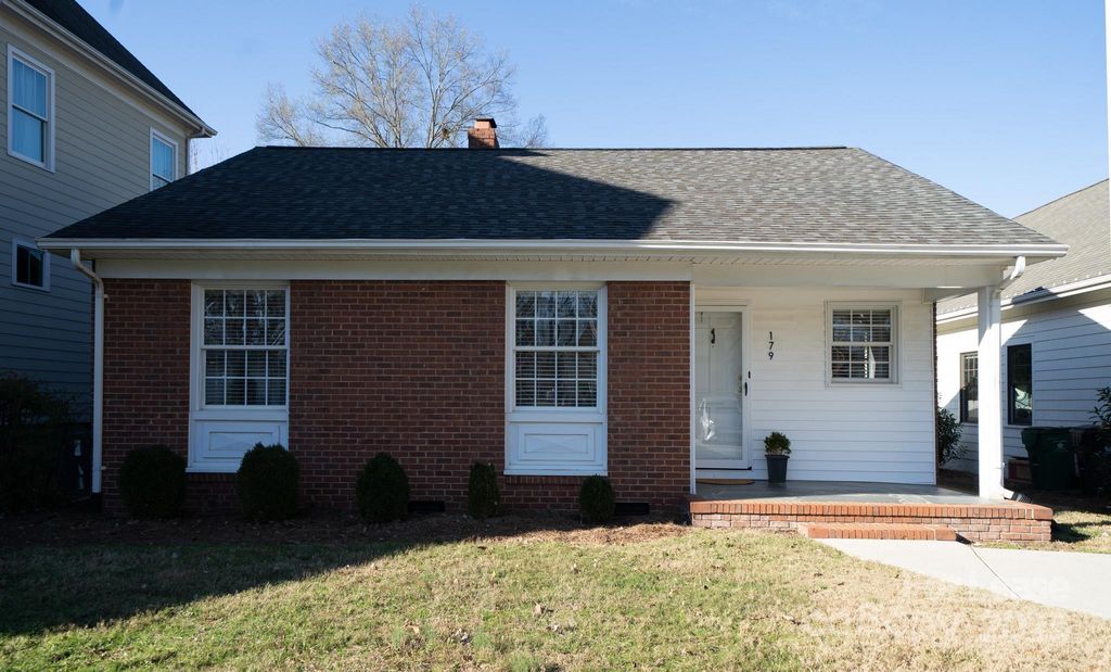 179 N Canterbury Road, Charlotte, NC 28211