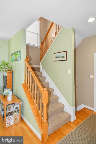 5977 TAPESTRY DR, Woodbridge, VA 22193