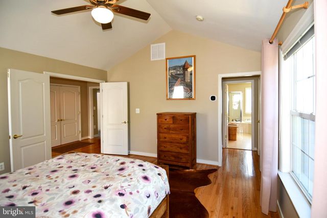 5977 TAPESTRY DR, Woodbridge, VA 22193
