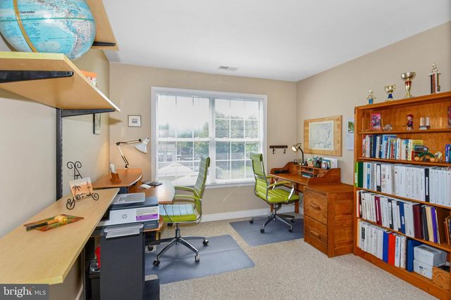 5977 TAPESTRY DR, Woodbridge, VA 22193