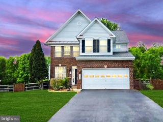 5977 TAPESTRY DR, Woodbridge, VA 22193