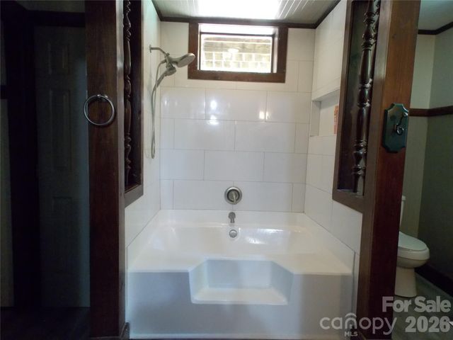 145 Hibriten Mountain Road, Lenoir, NC 28645