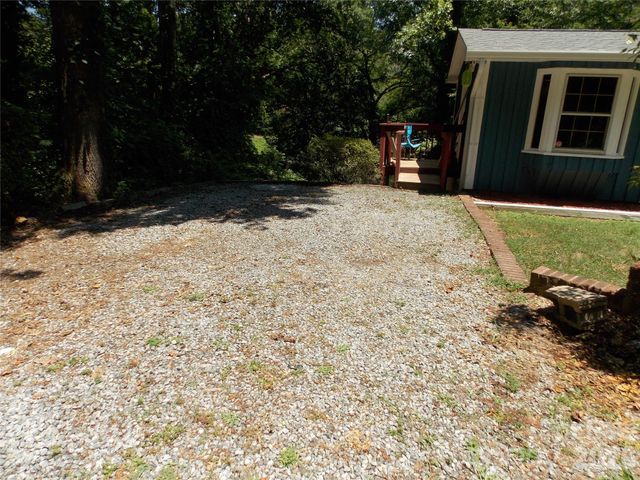 145 Hibriten Mountain Road, Lenoir, NC 28645