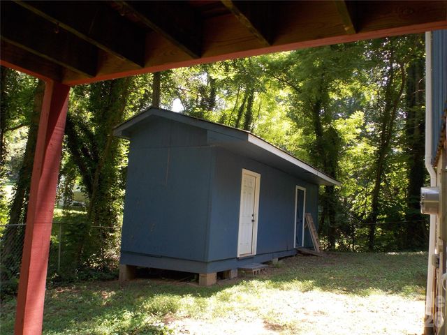 145 Hibriten Mountain Road, Lenoir, NC 28645