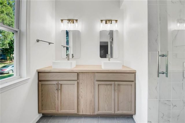 910 Forest Path, Stone Mountain, GA 30088