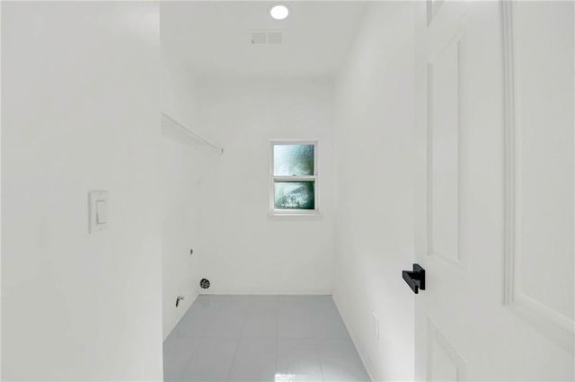 910 Forest Path, Stone Mountain, GA 30088