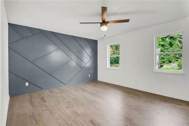 910 Forest Path, Stone Mountain, GA 30088
