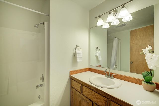 2010 8th Street Ct SW, Puyallup, WA 98371