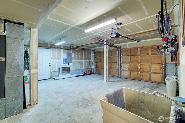 2010 8th Street Ct SW, Puyallup, WA 98371