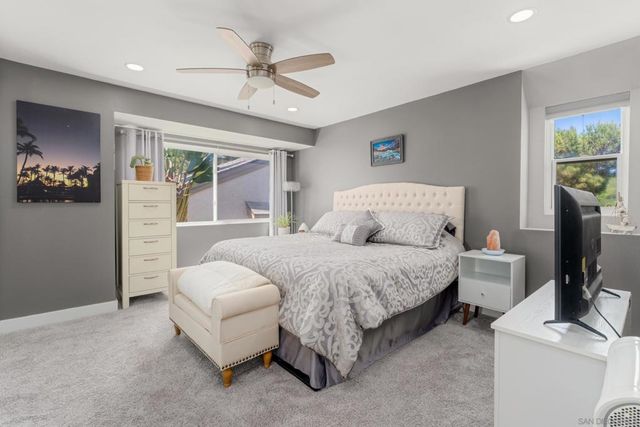 8524 Via Mallorca C, La Jolla, CA 92037