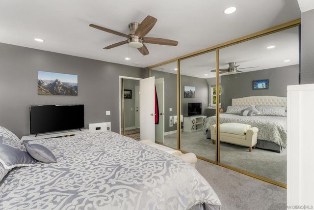 8524 Via Mallorca C, La Jolla, CA 92037