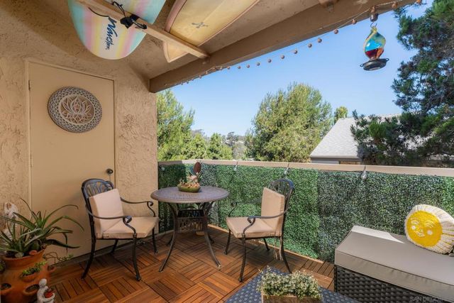8524 Via Mallorca C, La Jolla, CA 92037