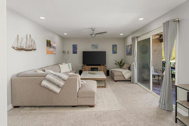 8524 Via Mallorca C, La Jolla, CA 92037