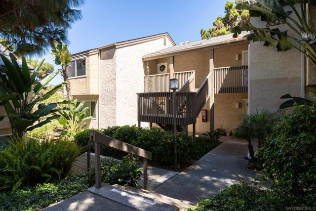 8524 Via Mallorca C, La Jolla, CA 92037