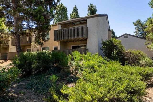 8524 Via Mallorca C, La Jolla, CA 92037