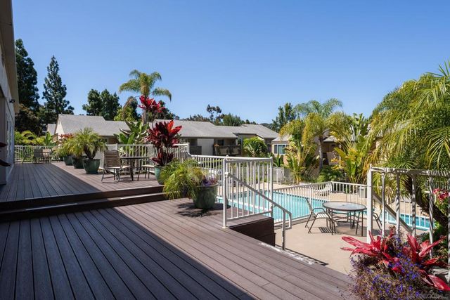 8524 Via Mallorca C, La Jolla, CA 92037