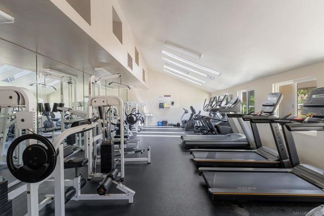 8524 Via Mallorca C, La Jolla, CA 92037
