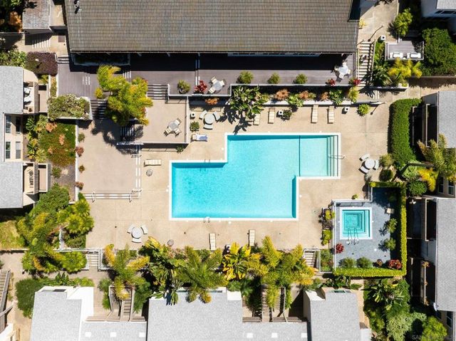 8524 Via Mallorca C, La Jolla, CA 92037