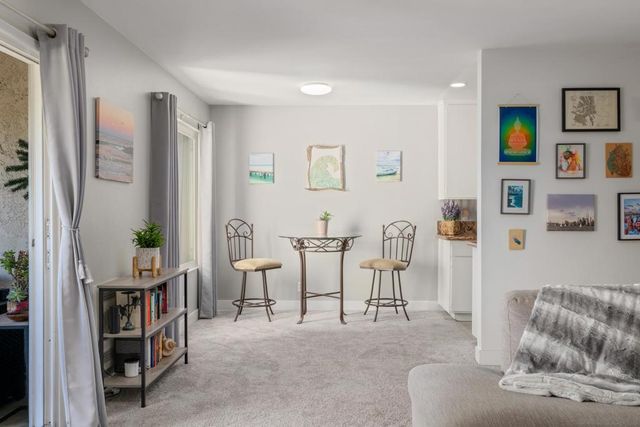 8524 Via Mallorca C, La Jolla, CA 92037