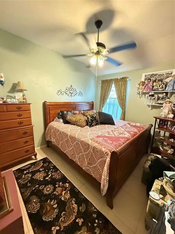 20122 Yellow Canyon Falls Drive, Tomball, TX 77375