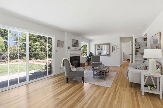 977 Pleasant Hill Road, Redwood City, CA 94061