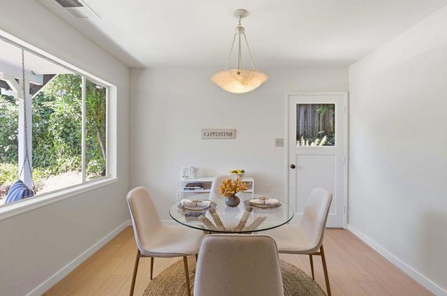 977 Pleasant Hill Road, Redwood City, CA 94061