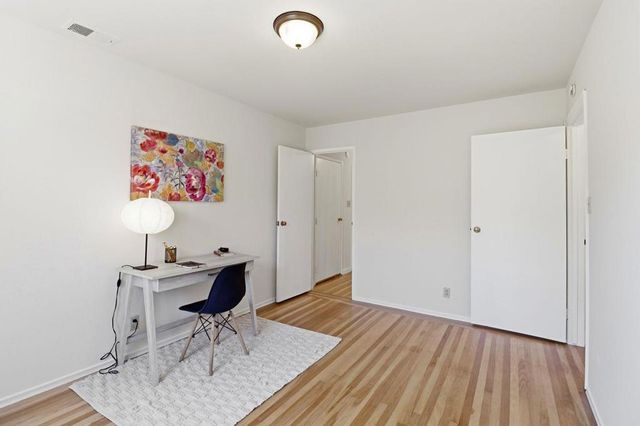 977 Pleasant Hill Road, Redwood City, CA 94061