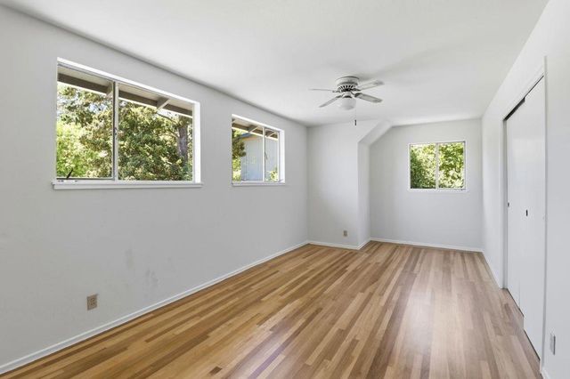 977 Pleasant Hill Road, Redwood City, CA 94061