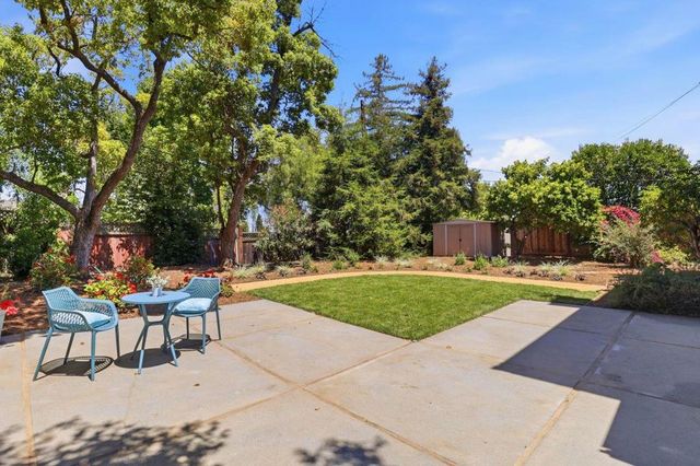 977 Pleasant Hill Road, Redwood City, CA 94061