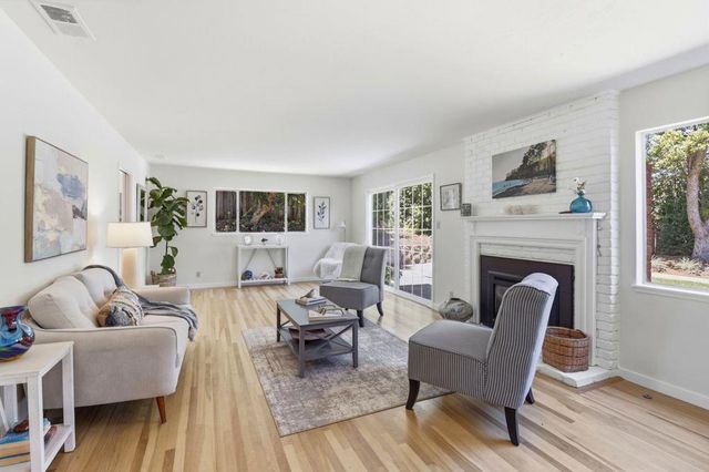 977 Pleasant Hill Road, Redwood City, CA 94061