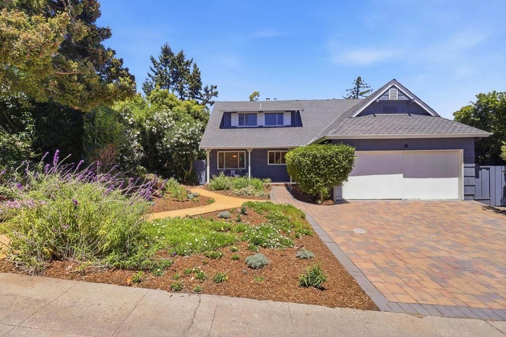 Image 3 of property listing at 977 Pleasant Hill Road, Redwood City, CA 94061
