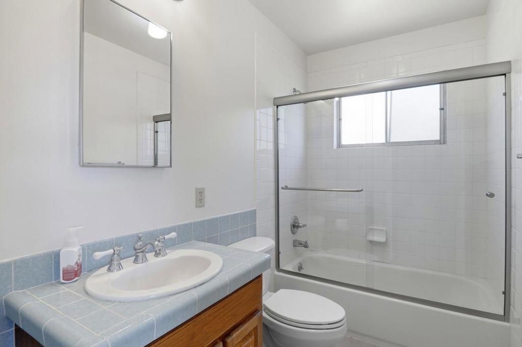 Image 36 of property listing at 977 Pleasant Hill Road, Redwood City, CA 94061