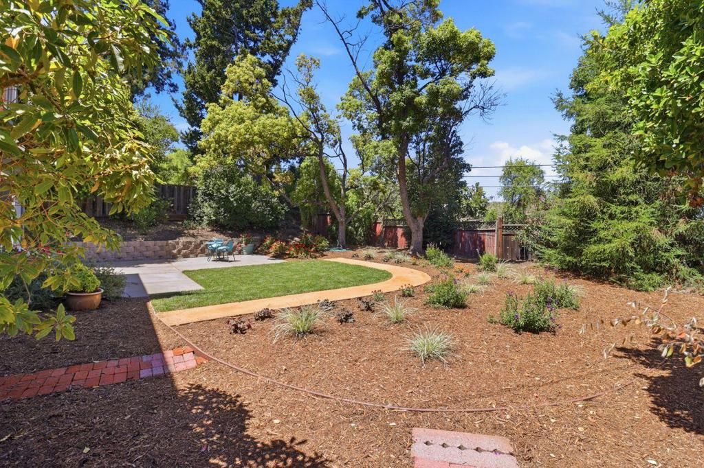 Image 44 of property listing at 977 Pleasant Hill Road, Redwood City, CA 94061